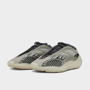 ADIDAS ORIGINALS YEEZY 700 V3 CASUAL SHOES